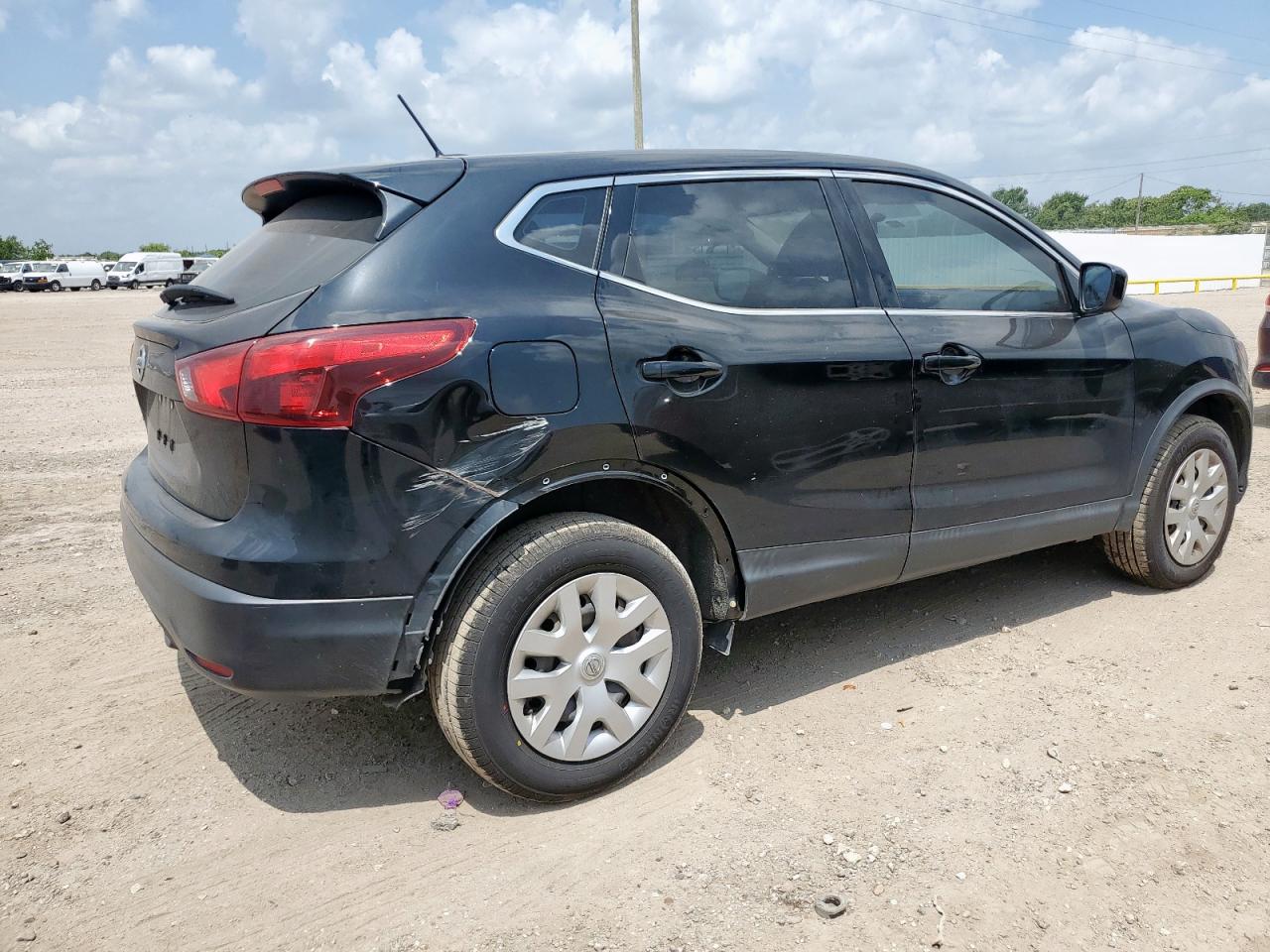 JN1BJ1CP3KW520488 NISSAN ROGUE 2019