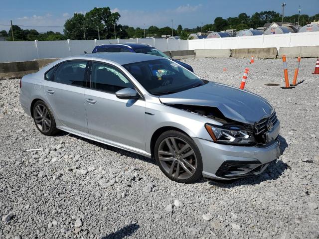  VOLKSWAGEN PASSAT 2018 Srebrny