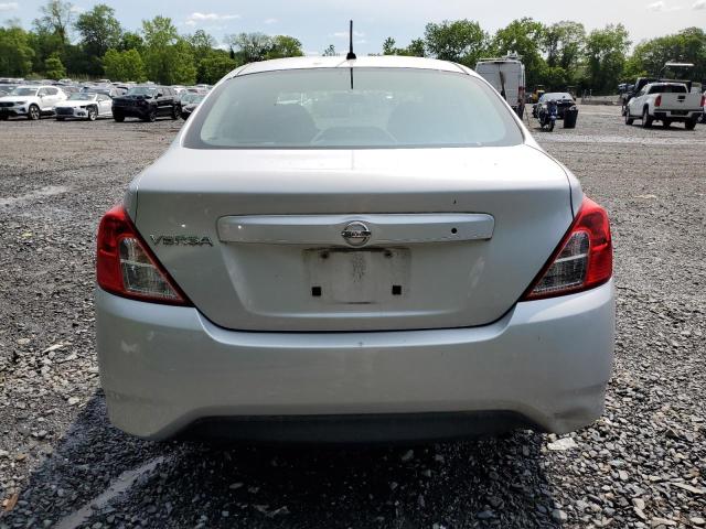  NISSAN VERSA 2016 Silver