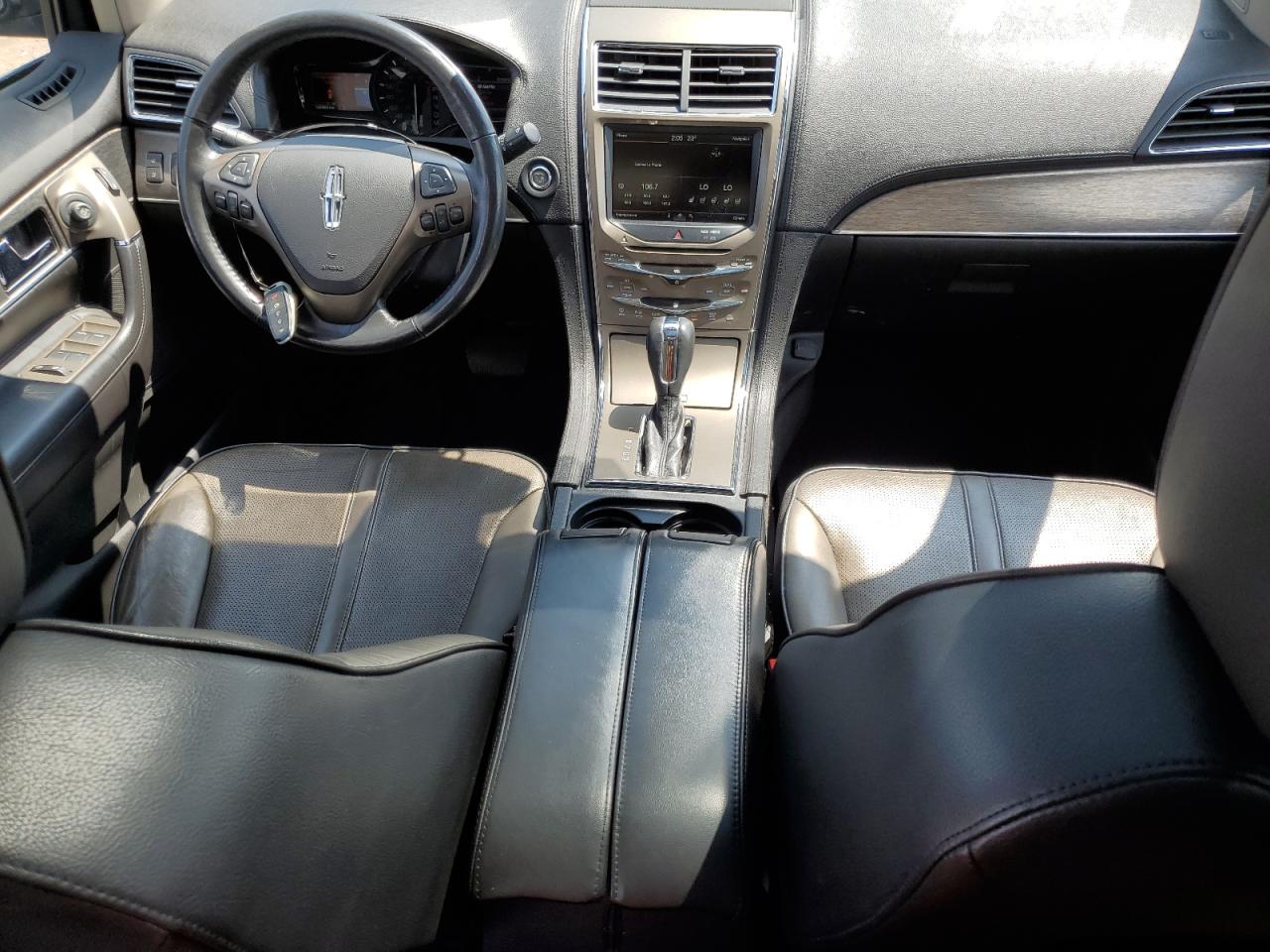 2011 Lincoln Mkx VIN: 2LMDJ8JK3BBJ05744 Lot: 62256945