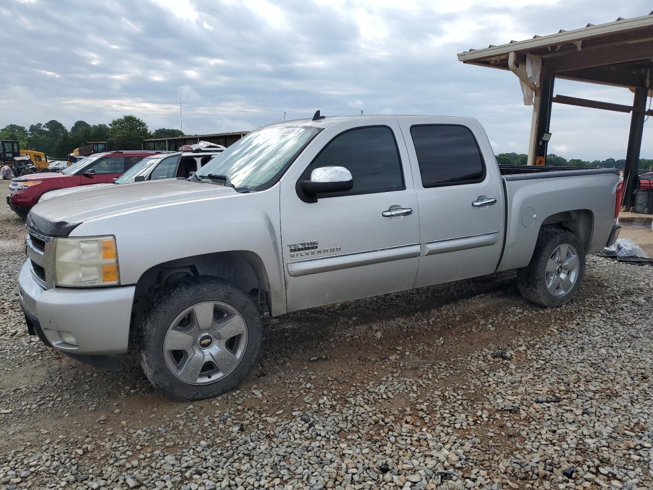 2011 Chevrolet Silverado C1500 Lt for Sale in Tanner, AL - Rear End