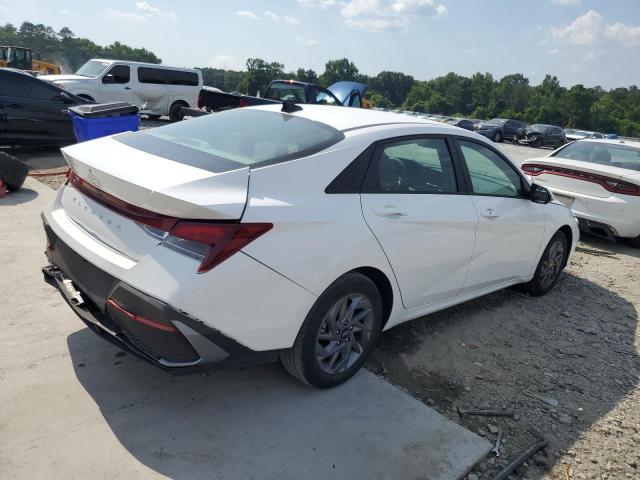  HYUNDAI ELANTRA 2024 Белы