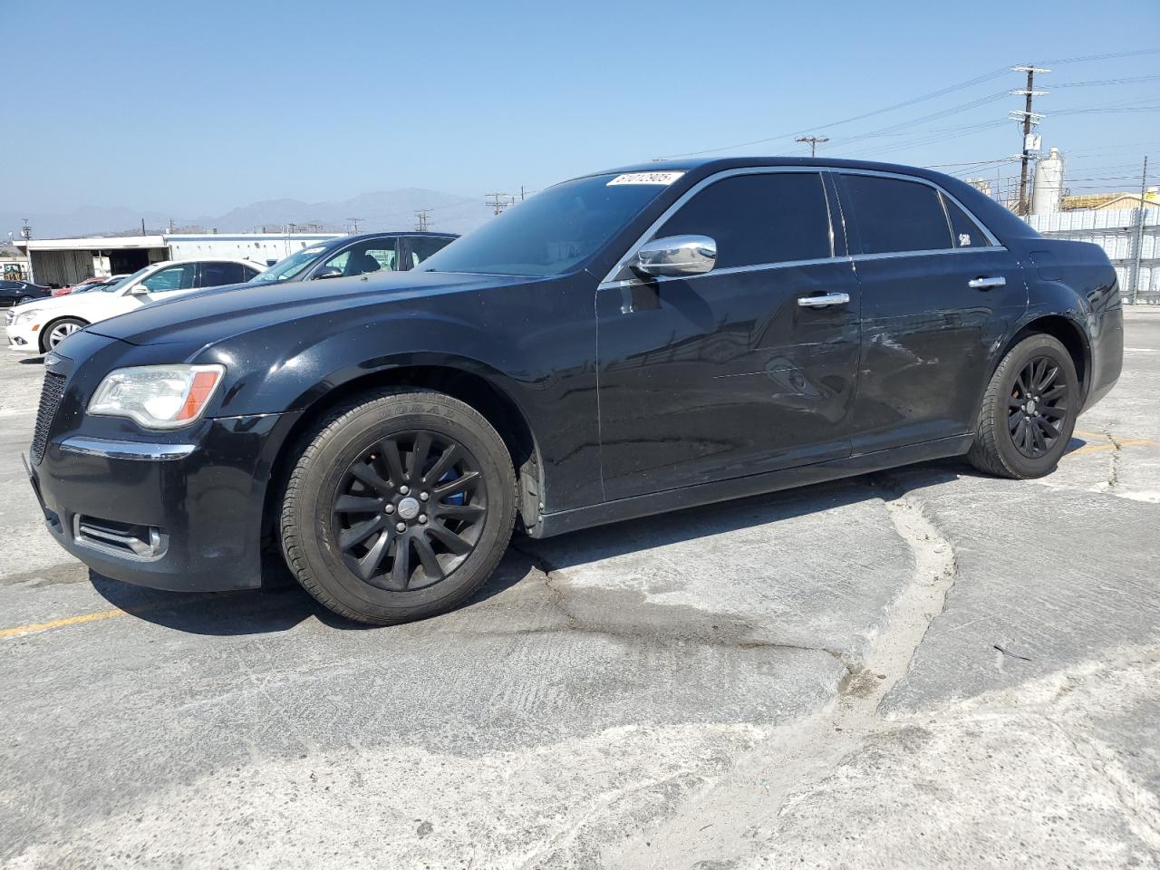 2012 Chrysler 300 Limited na sprzedaż w Sun Valley, CA - Side