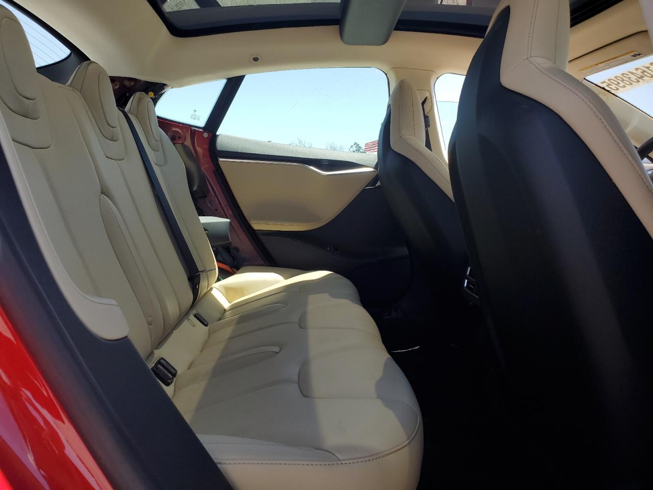 2014 Tesla Model S VIN: 5YJSA1H14EFP34013 Lot: 61643895