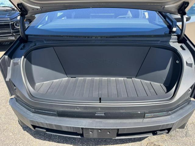  TESLA CYBERTRUCK 2024 Srebrny