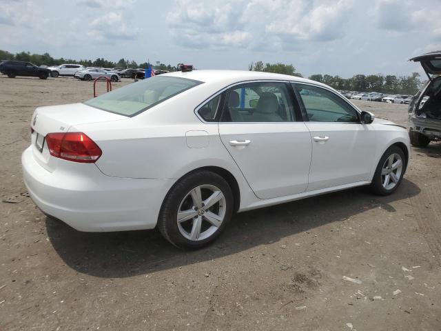  VOLKSWAGEN PASSAT 2013 White