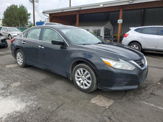 Sedans NISSAN ALTIMA 2016 Czarny