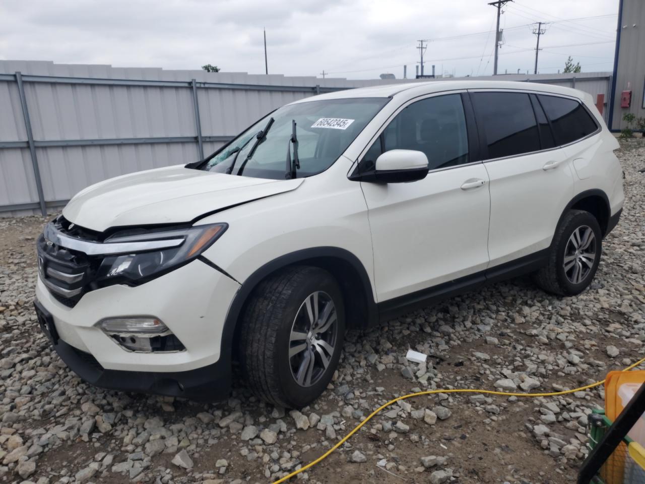 2017 Honda Pilot Exln for Sale in Appleton, WI - Front End