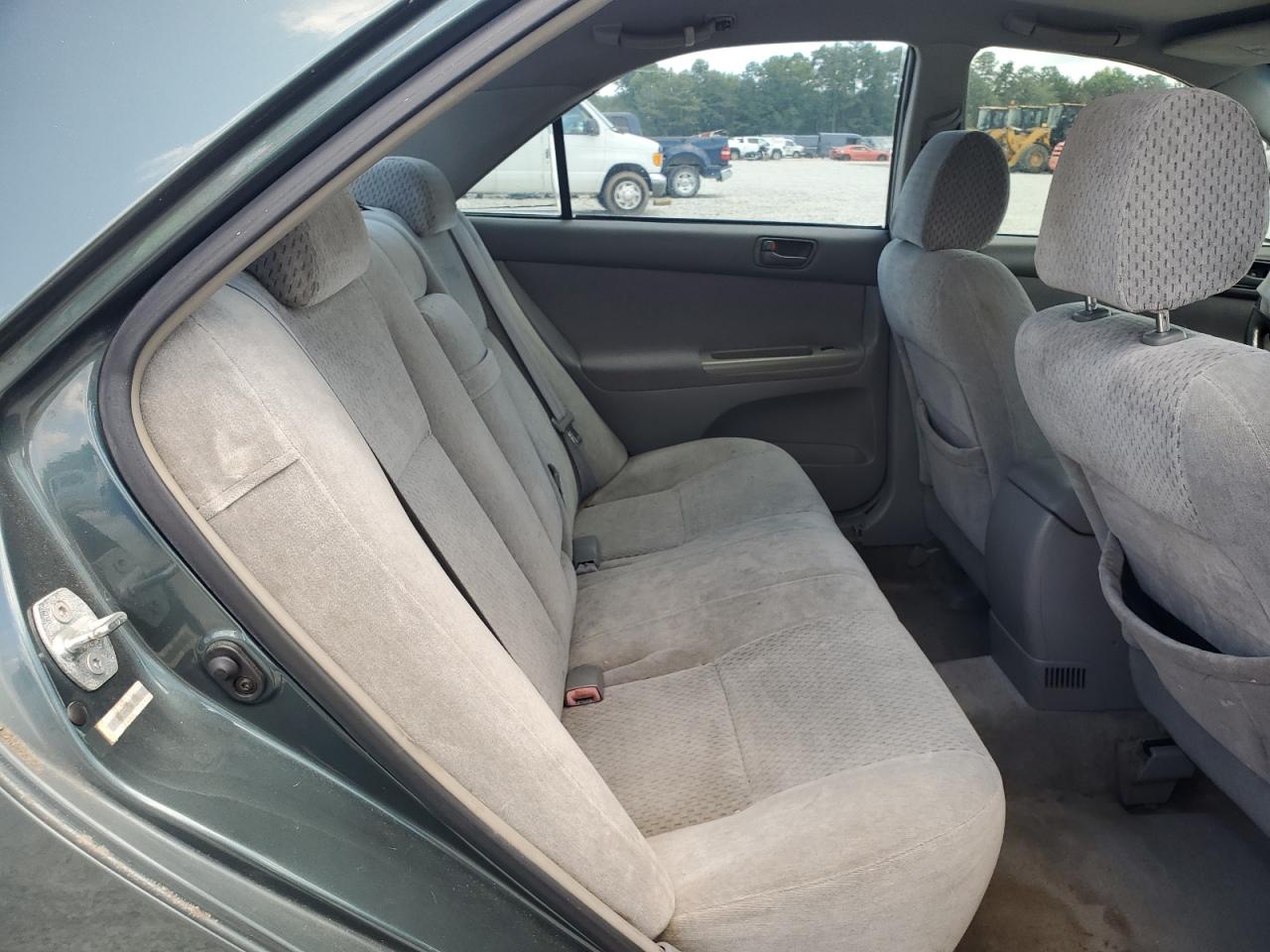 2004 Toyota Camry Le VIN: 4T1BE32KX4U281762 Lot: 63036315