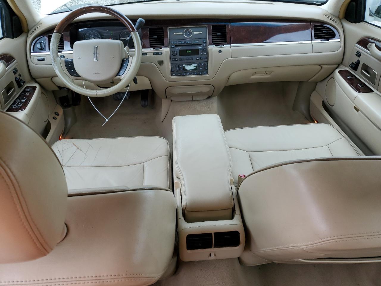 2006 Lincoln Town Car Designer VIN: 1LNHM83V86Y648799 Lot: 60209025
