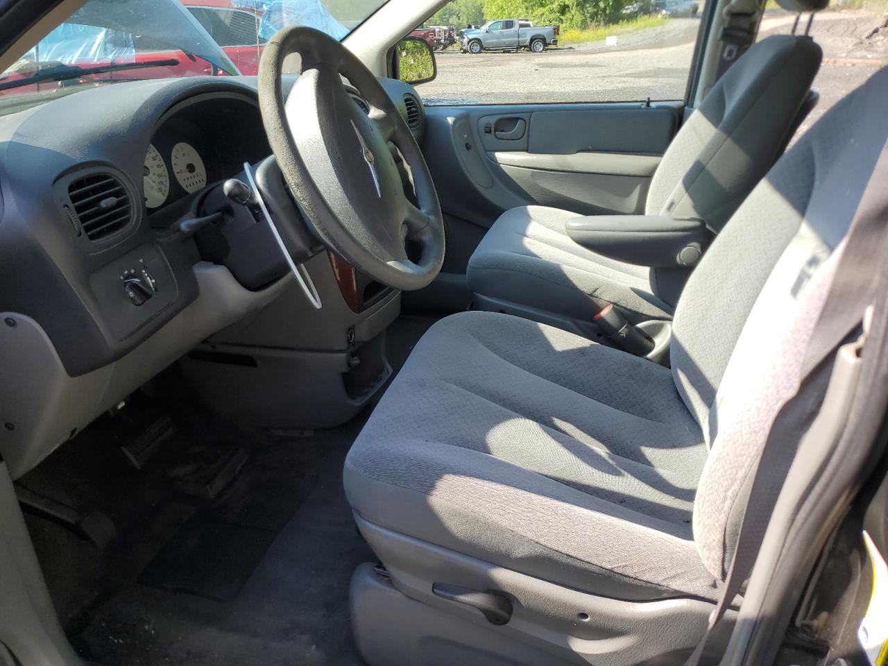 2006 Chrysler Town & Country VIN: 1A4GP45RX6B535742 Lot: 59025305