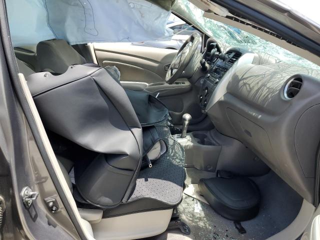  NISSAN VERSA 2016 Szary