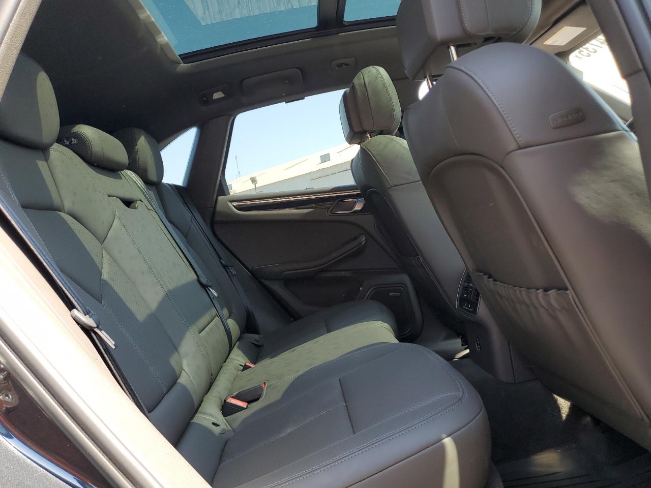 2024 Porsche Macan Base VIN: WP1AA2A56RLB03053 Lot: 62074735