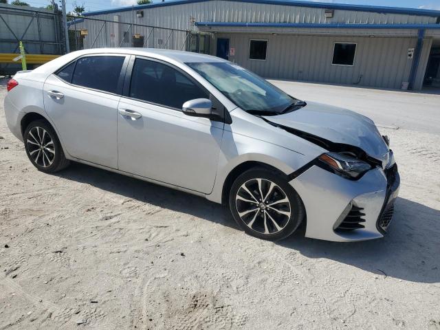  TOYOTA COROLLA 2017 Srebrny