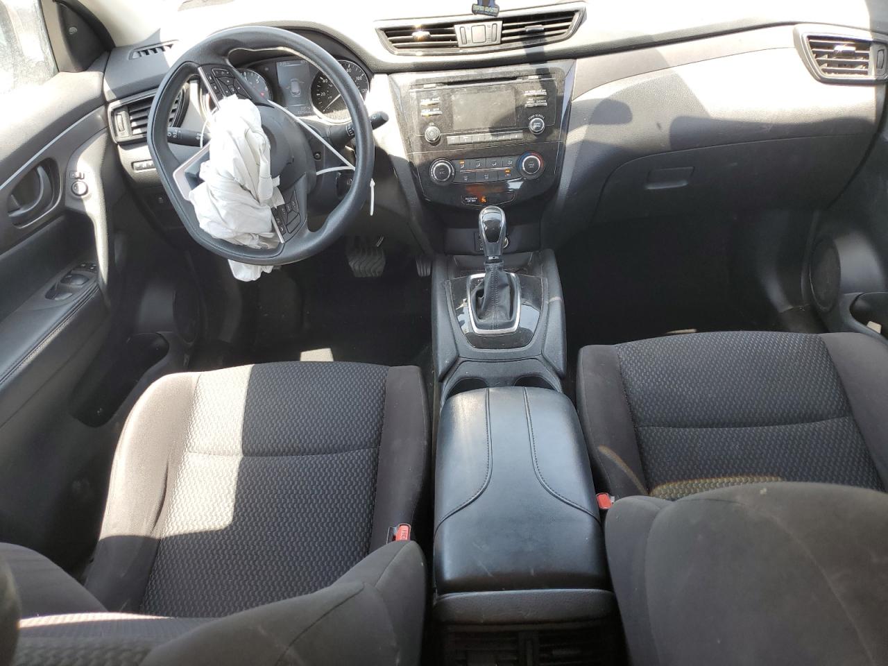 JN1BJ1CR0JW267940 NISSAN ROGUE 2018