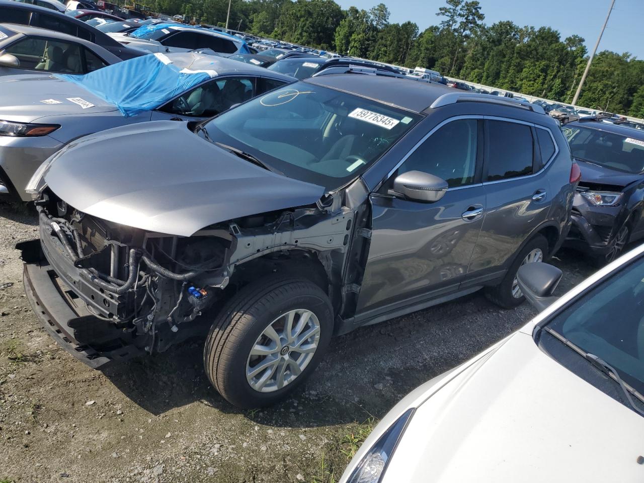 KNMAT2MV1HP569097 NISSAN ROGUE 2017