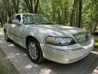 2006 Lincoln Town Car Signature Limited for Sale in Gainesville, GA - Normal Wear