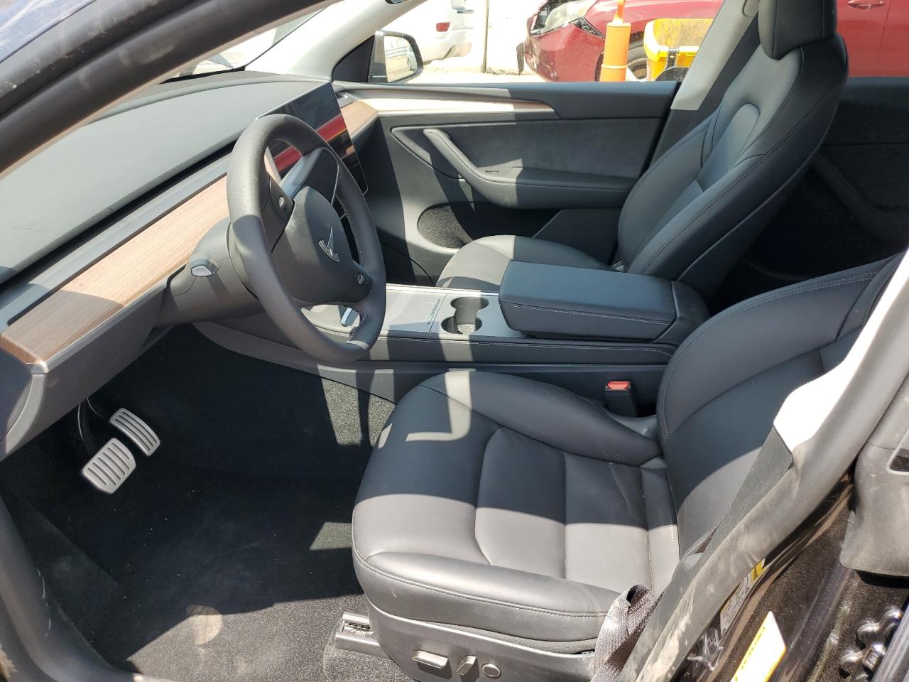2025 Tesla Model Y VIN: 7SAYGDEF2SF300326 Lot: 63039455