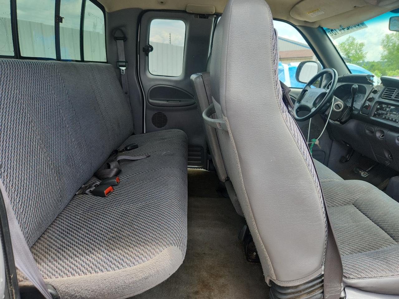 2000 Dodge Ram 1500 VIN: 1B7HC13Y1YJ167183 Lot: 60924415