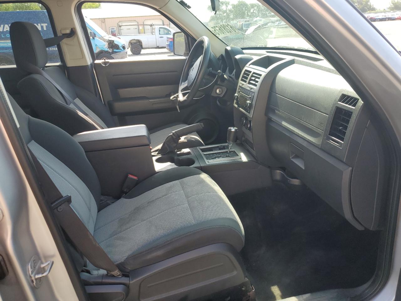 2008 Dodge Nitro Sxt VIN: 1D8GU28K38W238598 Lot: 61281675