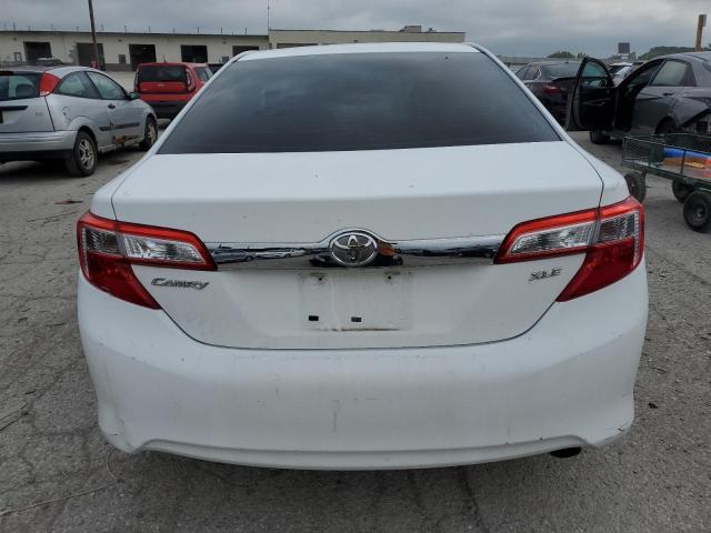  TOYOTA CAMRY 2012 Biały