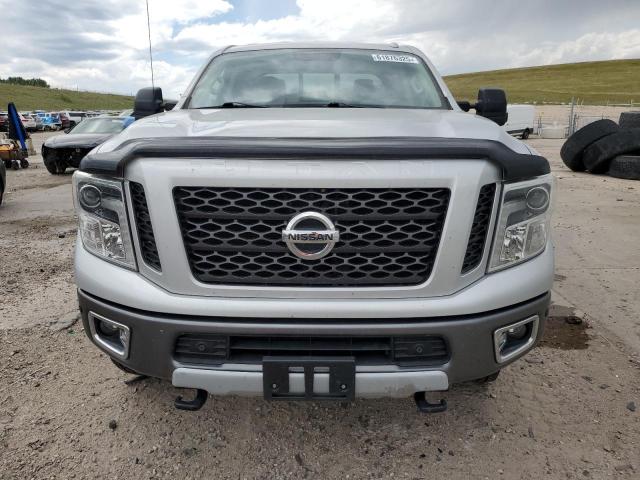 NISSAN TITAN 2019 Сріблястий