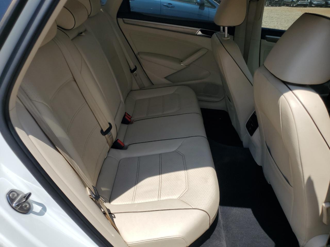 2017 Volkswagen Passat Se VIN: 1VWBT7A38HC051755 Lot: 62177025