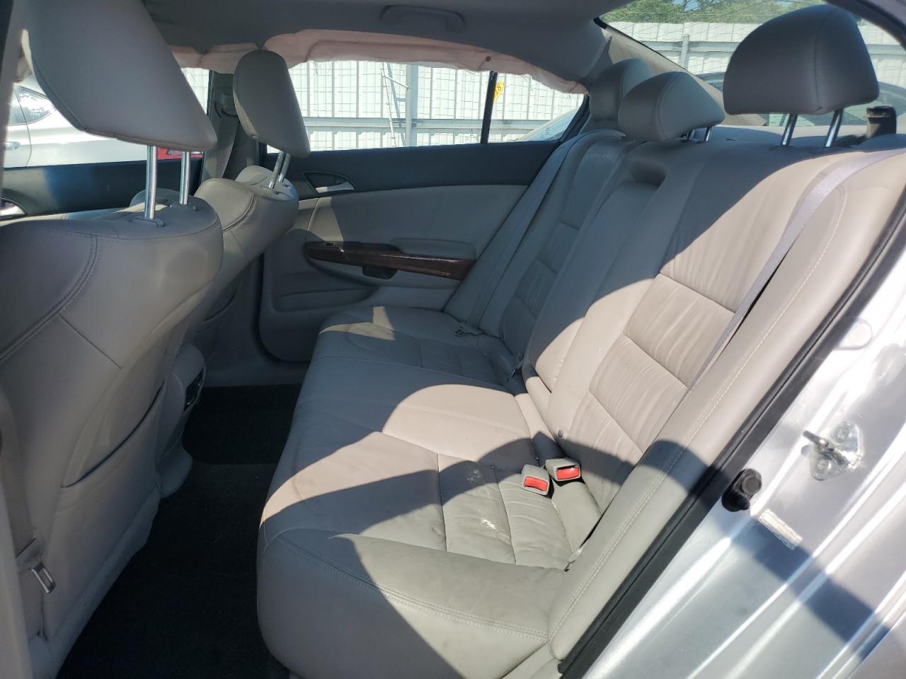 2011 Honda Accord Exl VIN: 1HGCP2F84BA052327 Lot: 62139045