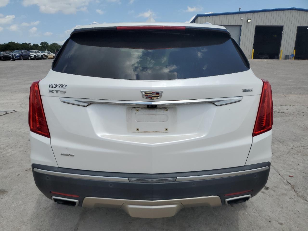2017 Cadillac Xt5 Platinum VIN: 1GYKNFRS0HZ157305 Lot: 62663435