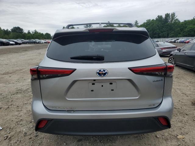  TOYOTA HIGHLANDER 2023 Srebrny