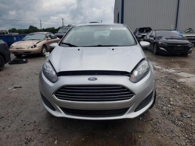  FORD FIESTA 2019 Серебристый