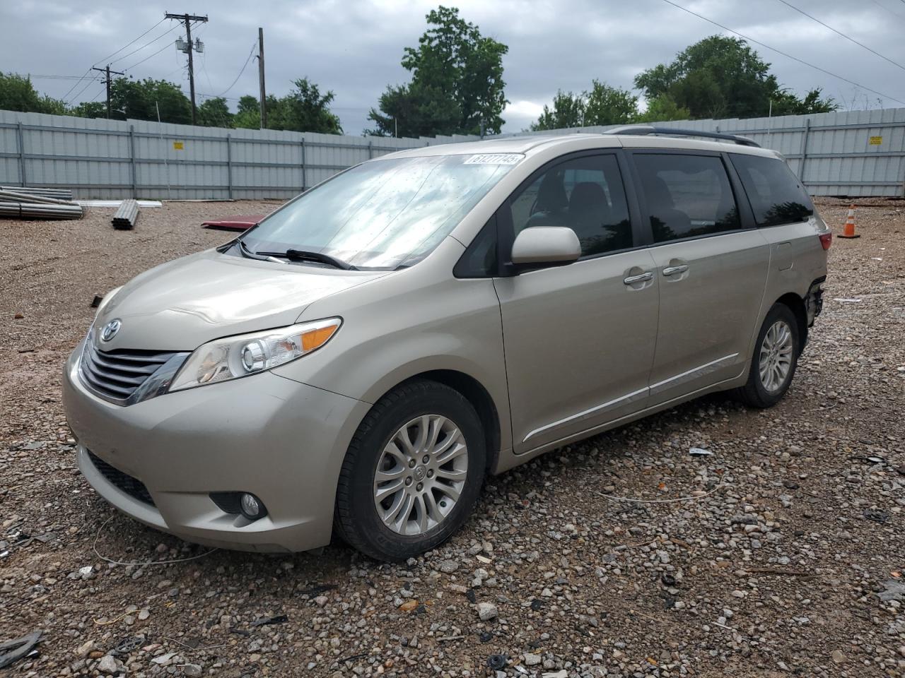 2017 Toyota Sienna Xle იყიდება Oklahoma City-ში, OK - Side