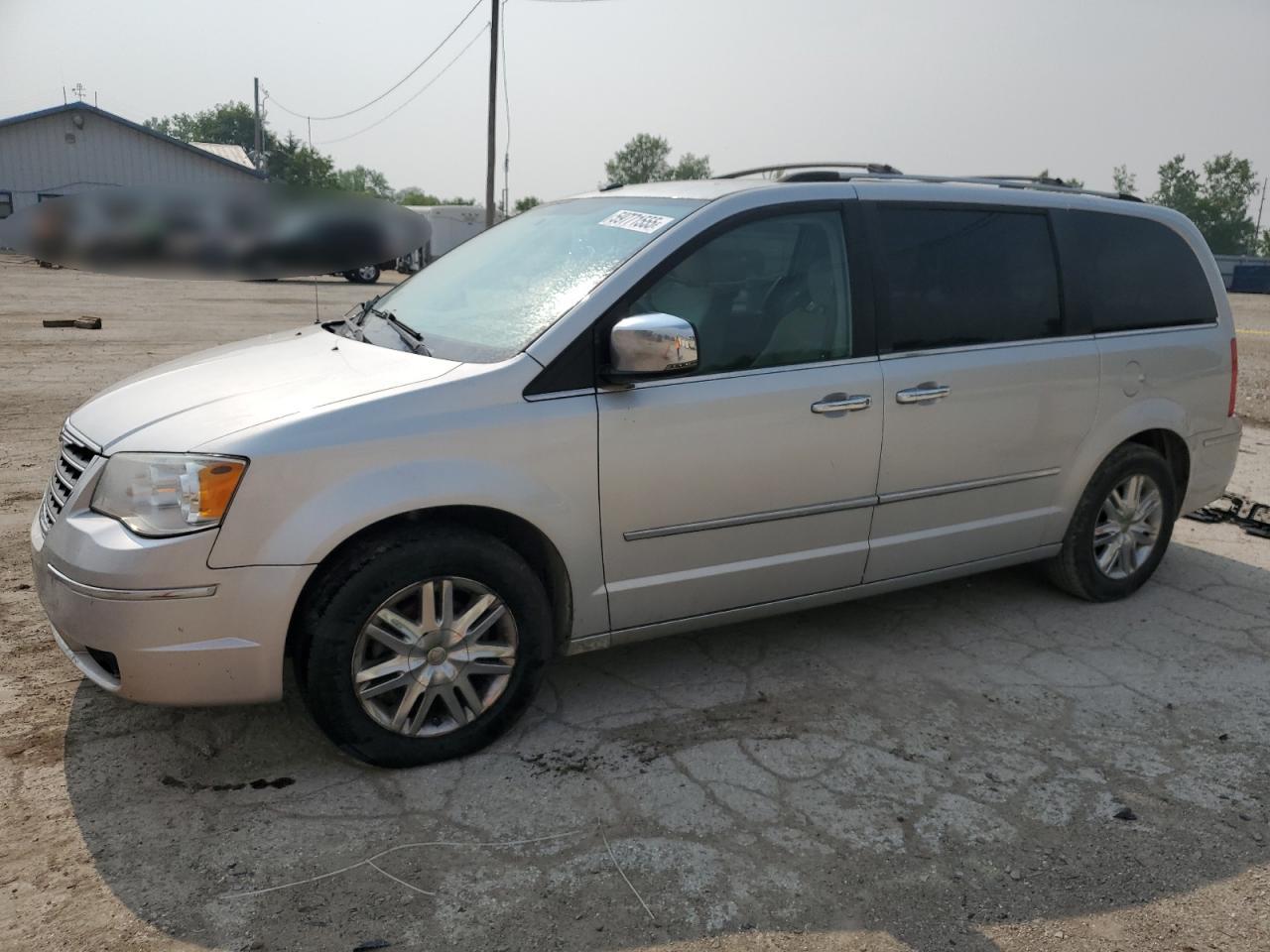 2010 Chrysler Town & Country Limited zu verkaufen in Pekin, IL - Hail