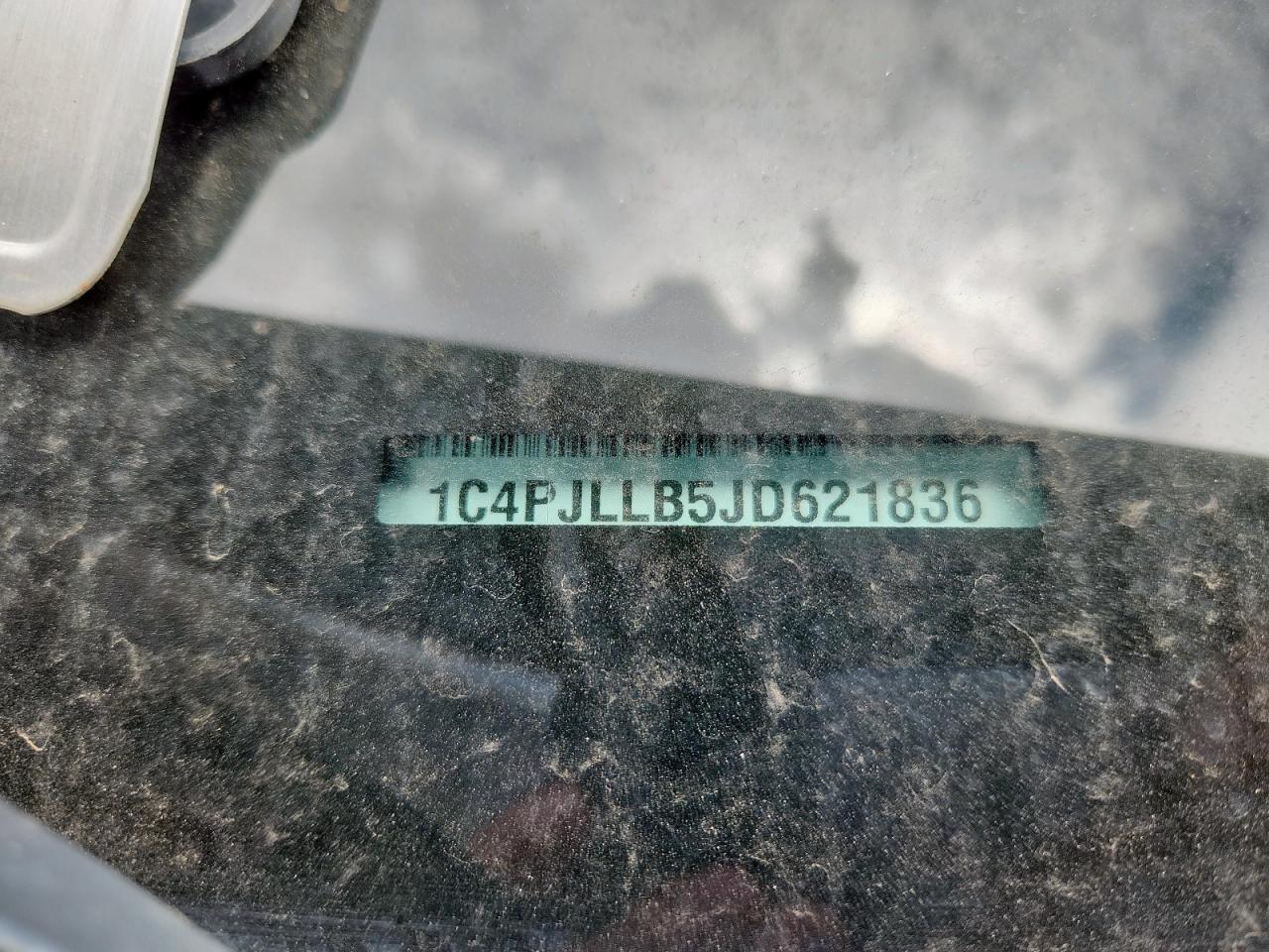 JEEP GRAND CHER 2018 VIN 1C4PJLLB5JD621836 фото 12