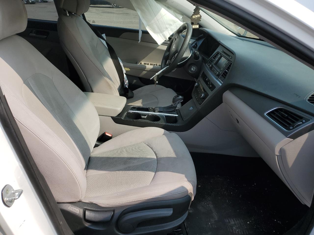 2015 Hyundai Sonata Se VIN: 5NPE24AF9FH054063 Lot: 58817075