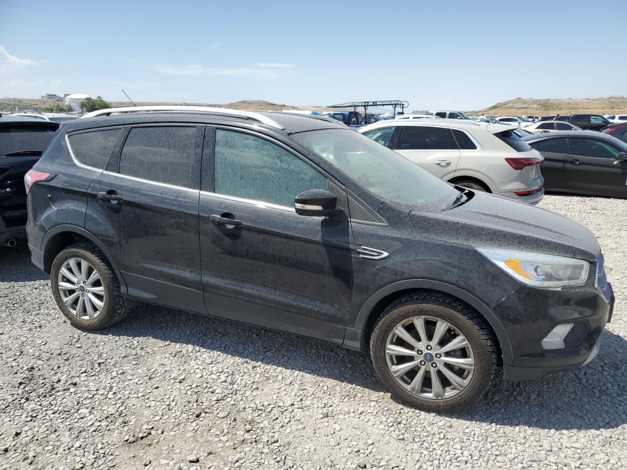 1FMCU9J90HUD96448 FORD ESCAPE 2017