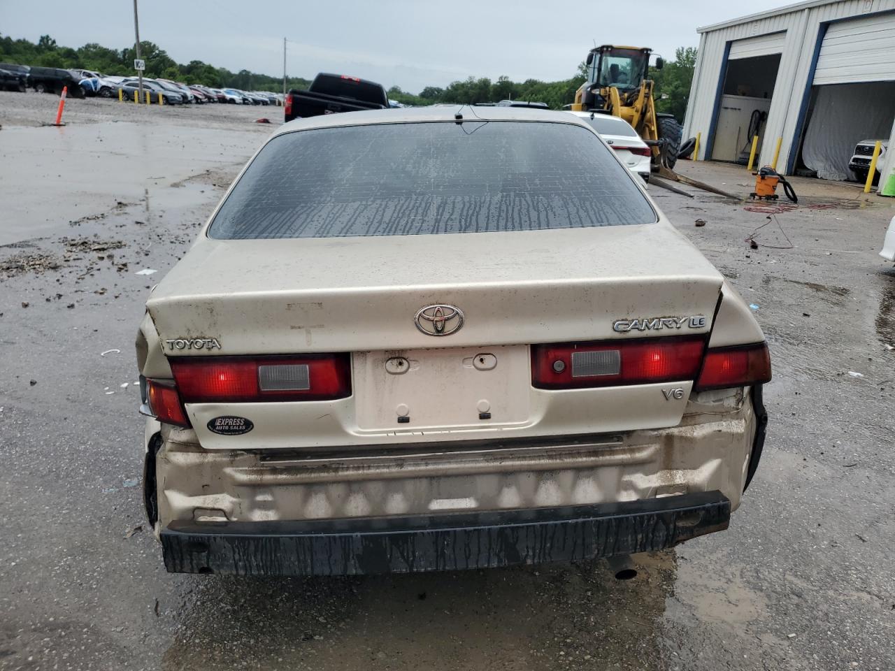 1999 Toyota Camry Le VIN: JT2BF28K9X0183250 Lot: 60932585