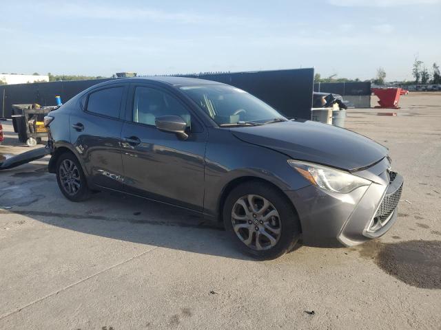  TOYOTA YARIS 2019 Szary