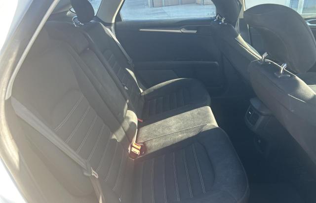 Sedans FORD FUSION 2013 White