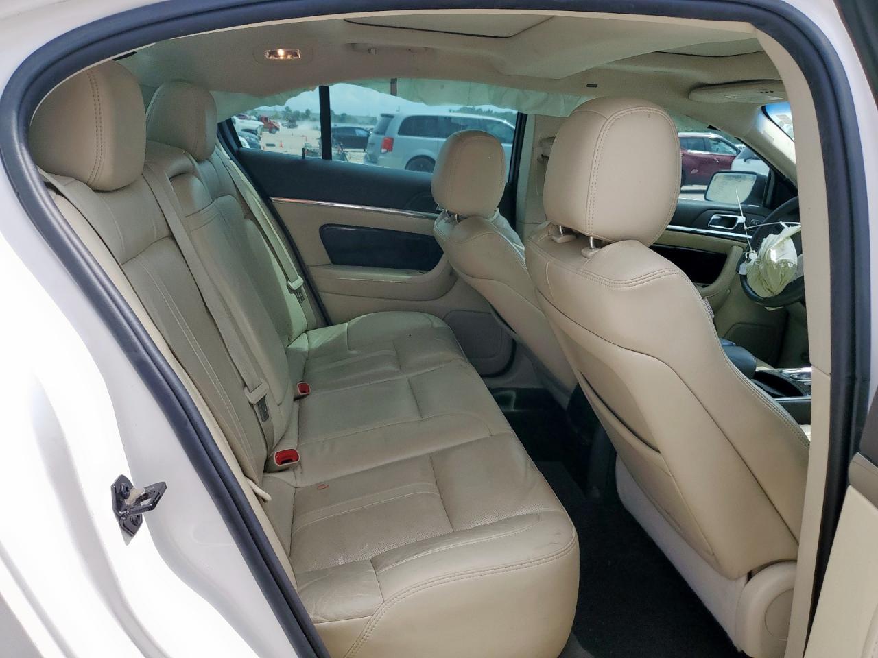 2013 Lincoln Mks VIN: 1LNHL9FT2DG618641 Lot: 62066365