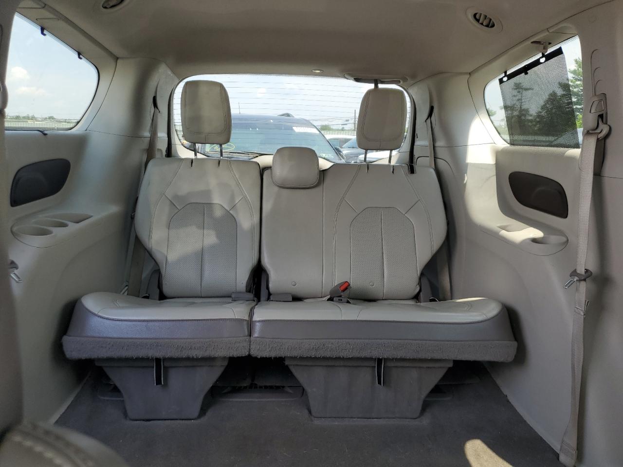 2018 Chrysler Pacifica Touring L VIN: 2C4RC1BG0JR141589 Lot: 63051535