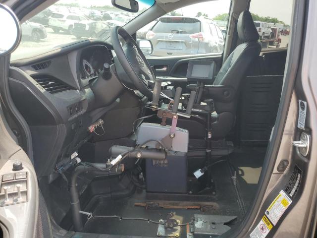 Minivans TOYOTA SIENNA 2017 Szary