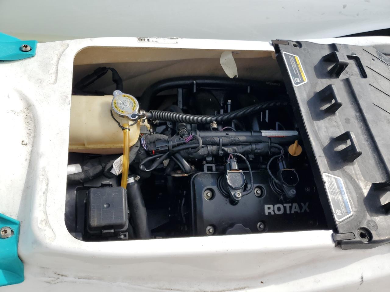 SEADOO GXT 2022 VIN YDV38842L122 zdjęcie 7