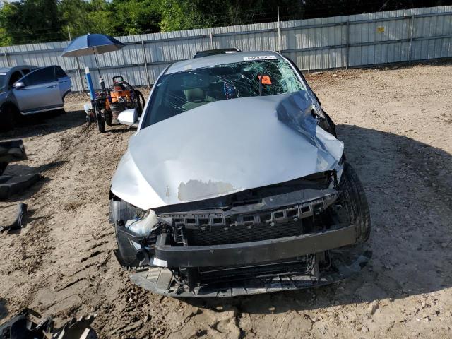  HYUNDAI ELANTRA 2018 Сріблястий