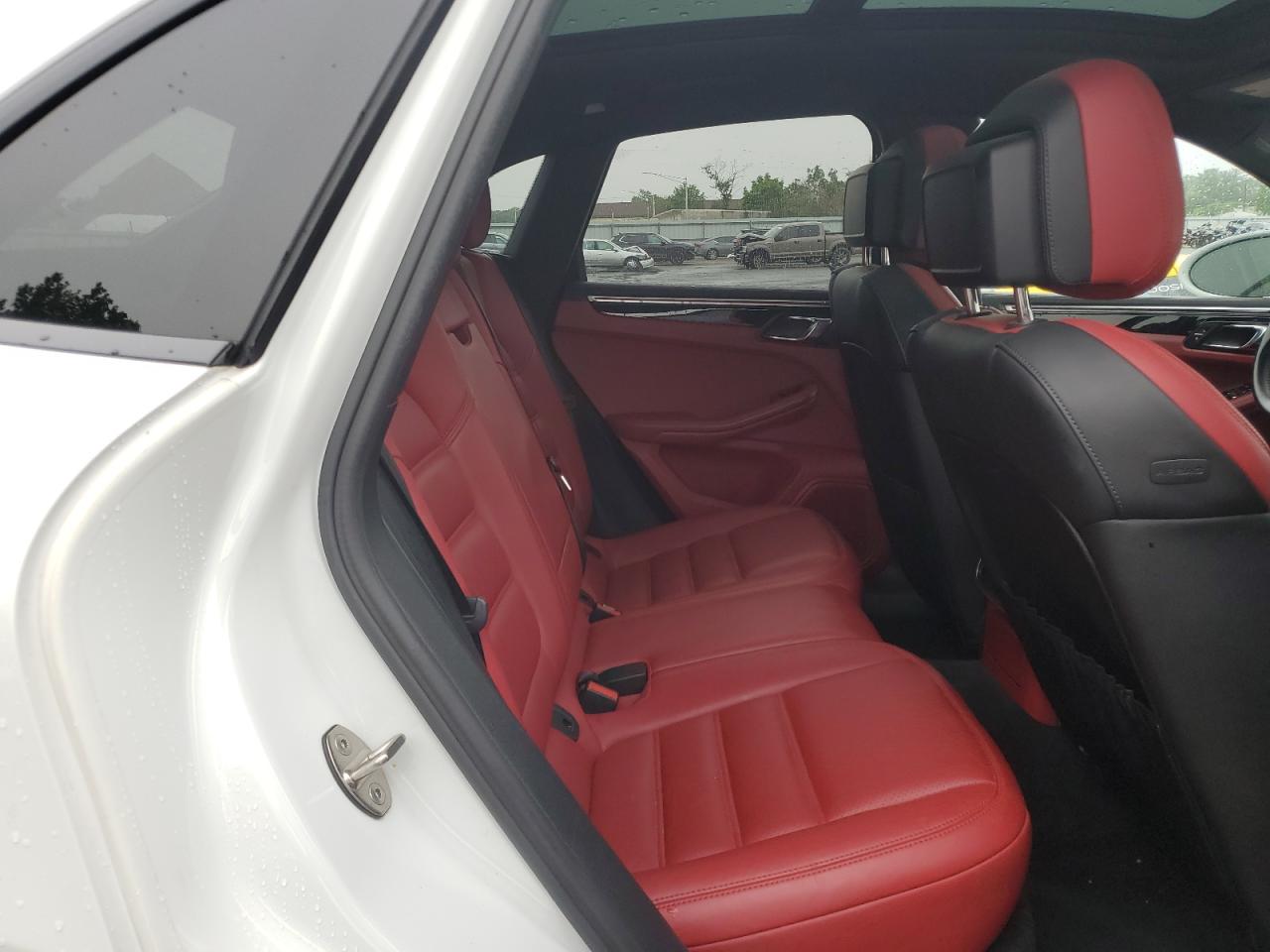 2016 Porsche Macan S VIN: WP1AB2A52GLB47450 Lot: 61531495