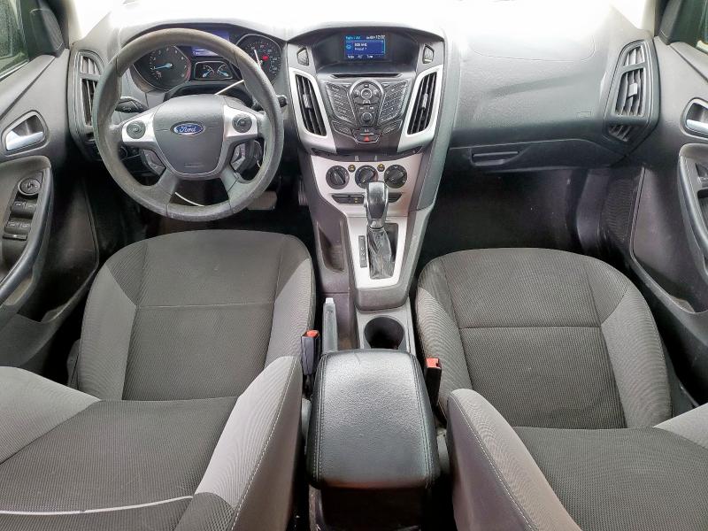 Hatchbacks FORD FOCUS 2013 Biały
