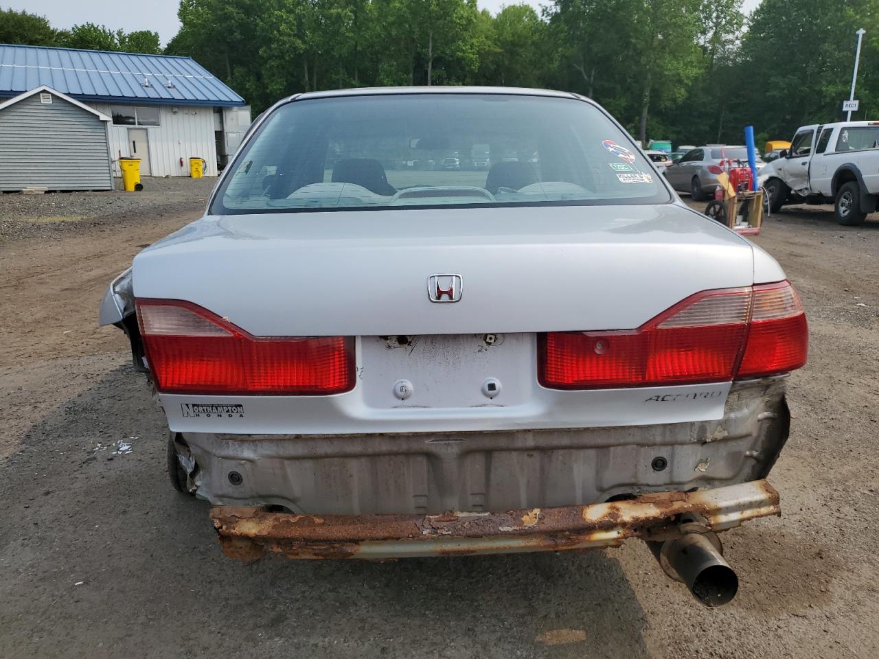 2000 Honda Accord Lx VIN: 1HGCG6652YA158717 Lot: 59609635