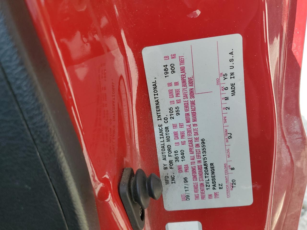 1997 Ford Probe VIN: 1ZVLT20A8V5135596 Lot: 59929895