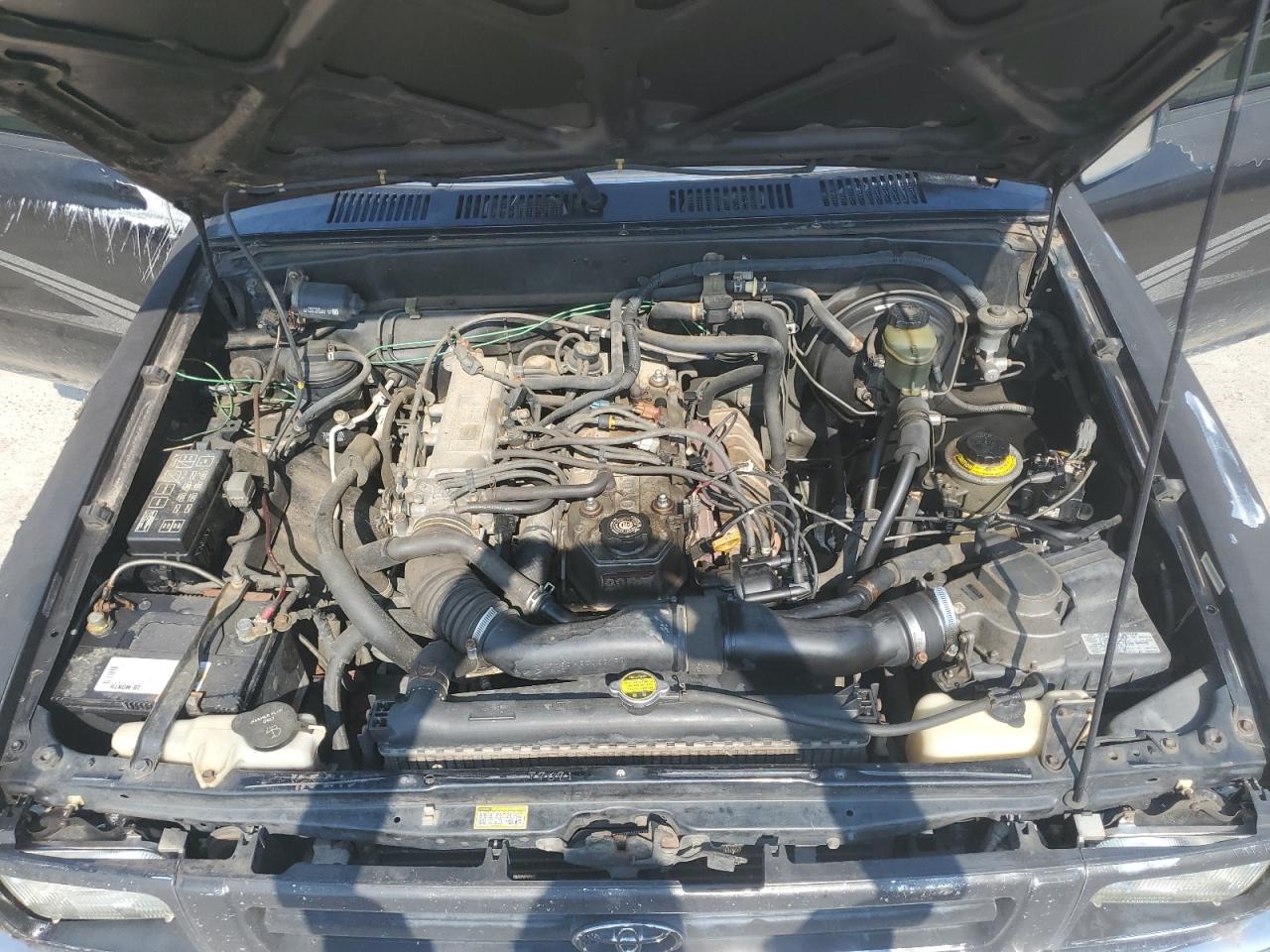 1994 Toyota Pickup 1/2 Ton Short Wheelbase Dx VIN: 4TARN01P4RZ266517 Lot: 62059455