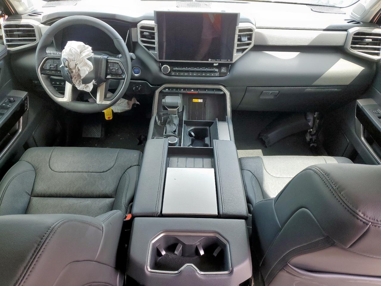 2024 Toyota Sequoia Sr5 VIN: 7SVAAABA9RX030170 Lot: 61816805